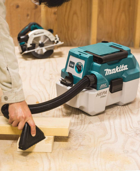 Makita XCV11Z