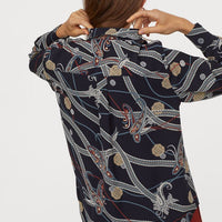 Long-sleeved blouse